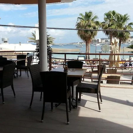 La Kiki Apartmanhotel 2*